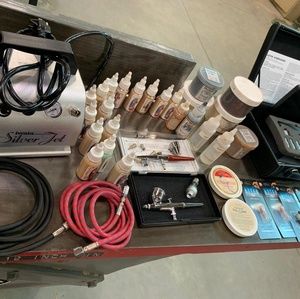 Iwata Silver Jet Set with Aztek Airbrushes, makeup